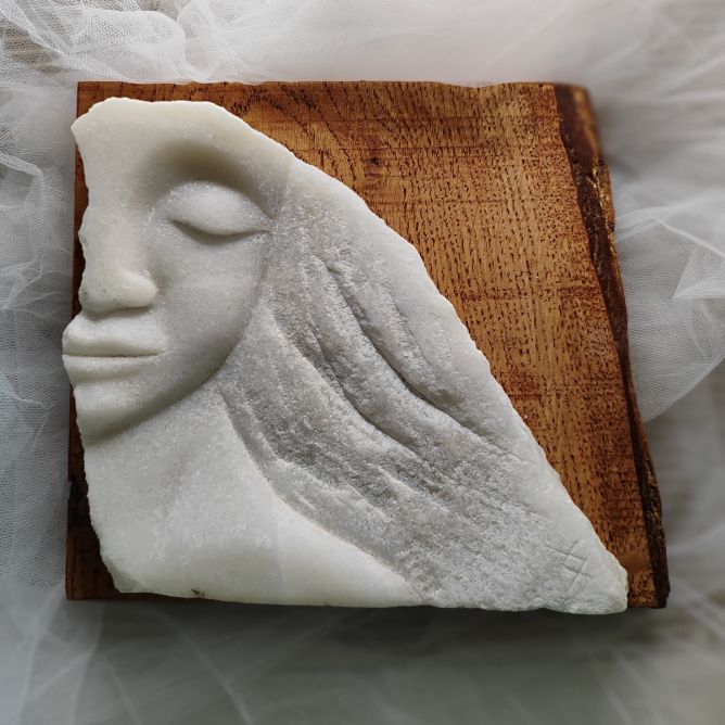 Relive en mármol Mar