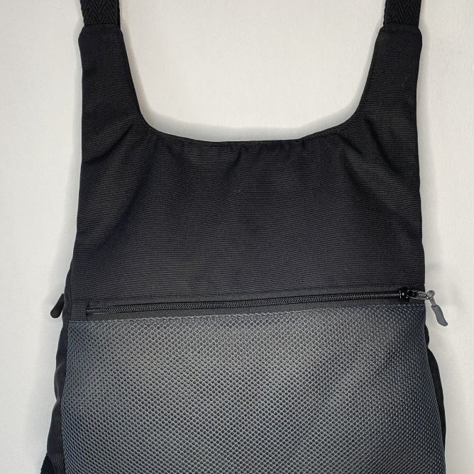 Adjustable backpack, black and dark gray