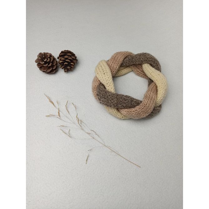 Braided headband in 100% merino wool, hand-dyed with natural dyes