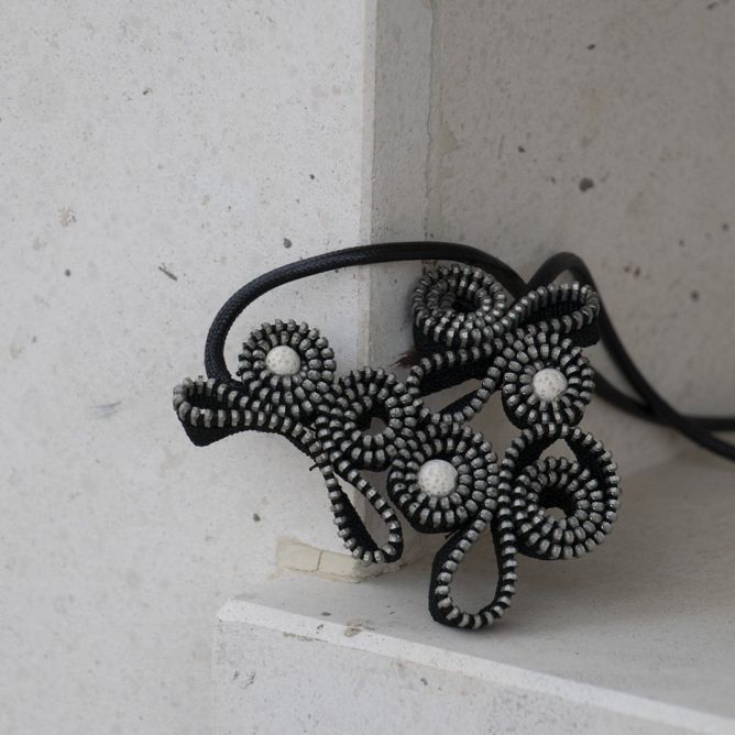 short collar
