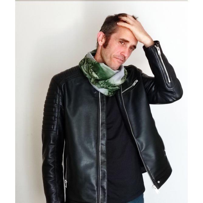 Impresionante bufanda de seda pintada a mano, verde oliva: regalo ideal para hombres: extragrande, elegante y única