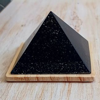 Orgonita ultraprotectora negra