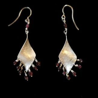 Pendientes Vela con Granates