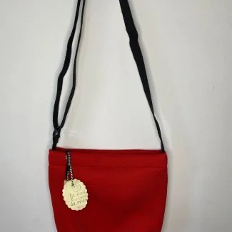 Bolsa artesanal em tecido liso 3D - Vermelho intenso