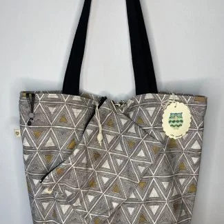 Sac maxi de créateur avec trousse de toilette assortie, imprimé géométrique