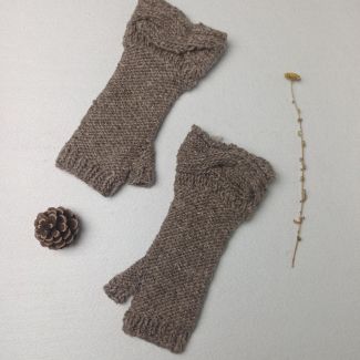 Mitones largo acabados en trenza 100% lana natural de Mallorca