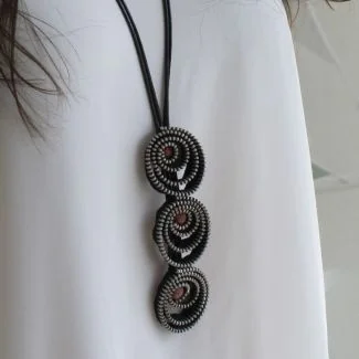 collar largo