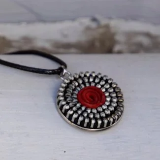 collar gargantilla rojo de cremallera 5