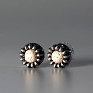 Pendiente de boton hecho con cremallera