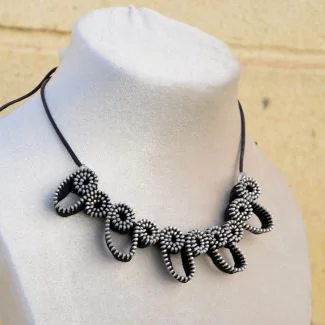 Collar elegante de cremallera 4
