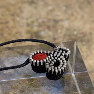 Collar de cremallera y piel 2