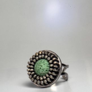 Anillo redondo, anillo cremallera, anillo original, anillo piedras, anillo lava.