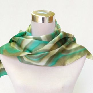 Bufanda de seda satinada verde pintada a mano, chal de moda para mujer, regalo de hija a mamá, 12 x 52 pulgadas