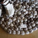 Alfombra de piedras de fieltro /Felt stone carpet