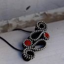 collar original , diferente hecho con materiales reciclados