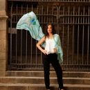 Bufanda FLORAL PINTADA A MANO, Pañuelo de seda grande, Bufanda de seda personalizada, Bufanda de seda con flores para una boda, regalo de 50 aniversario para esposa o mamá